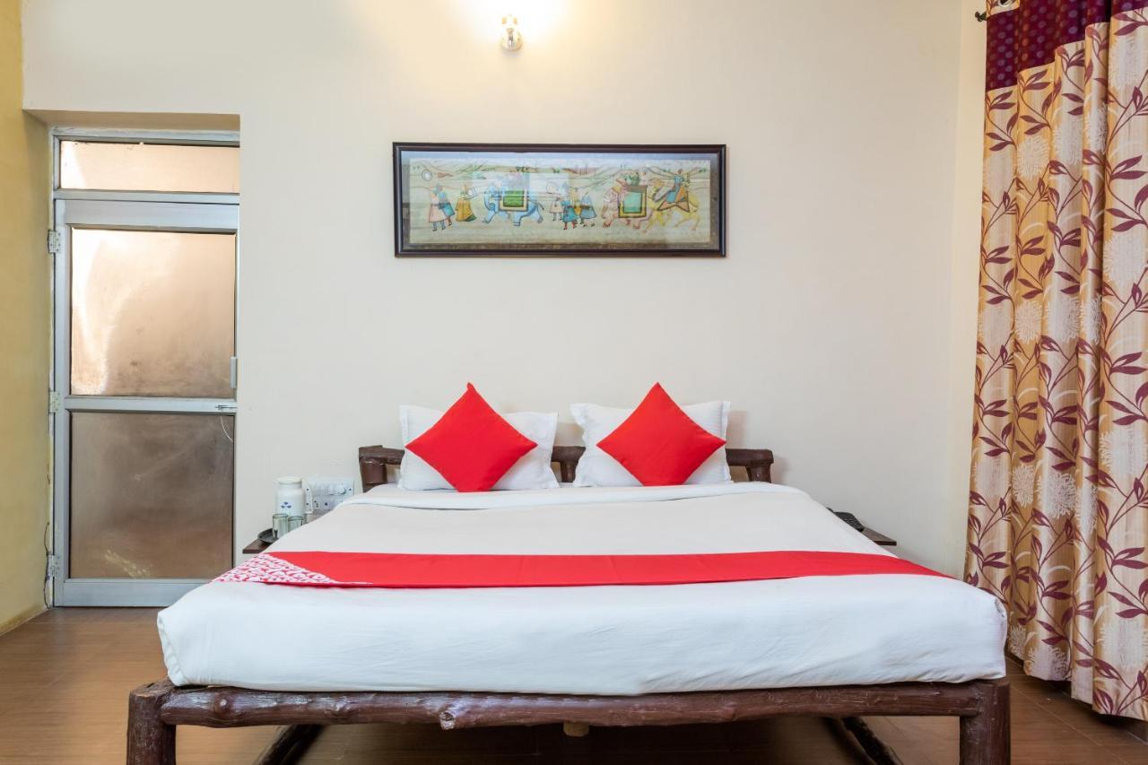 Kanha Village Eco Resort Extérieur photo