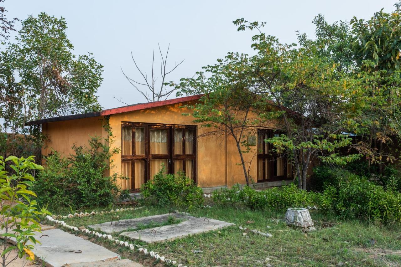 Kanha Village Eco Resort Extérieur photo
