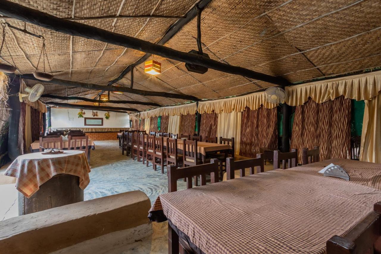 Kanha Village Eco Resort Extérieur photo
