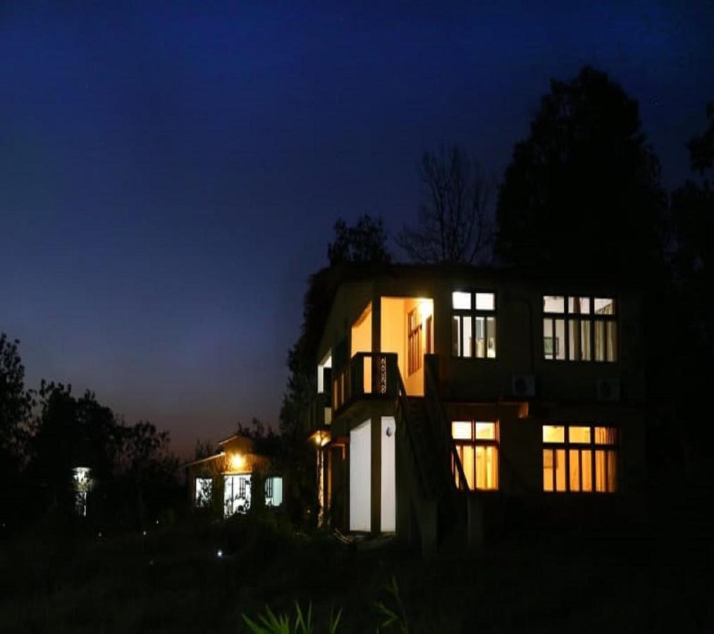 Kanha Village Eco Resort Extérieur photo