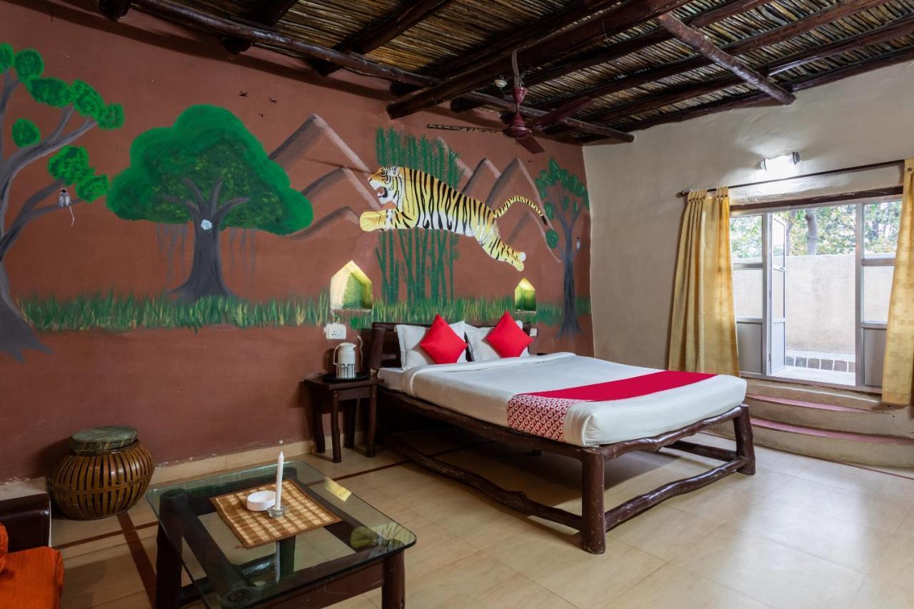 Kanha Village Eco Resort Extérieur photo
